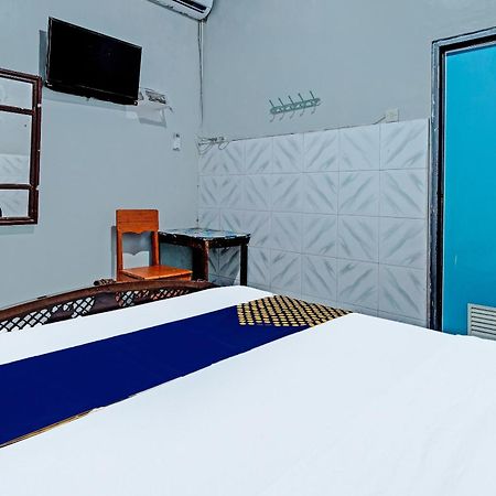 Spot On 91915 Homestay Superman Yogyakarta Exterior photo
